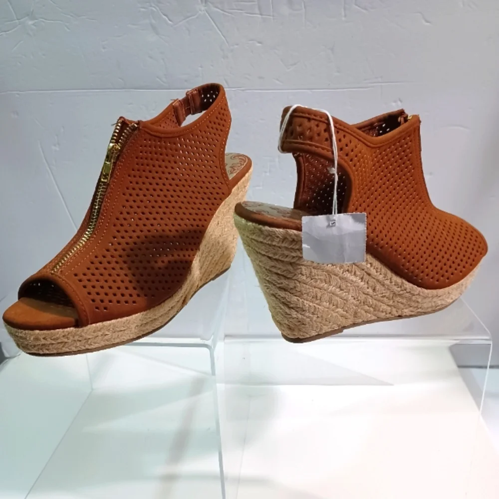 Brash Wedge Slingback Sandals, Size:9 1/2, Brown